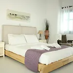 Tholaria Boutique 2*