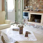 Tholaria Boutique Hotel 2*