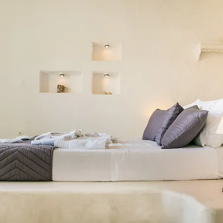 Tholaria Boutique Astypalaia