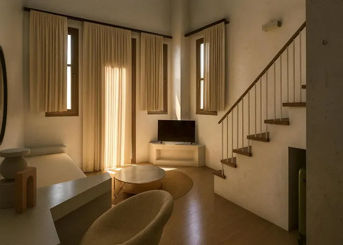 Tholaria Boutique 2*