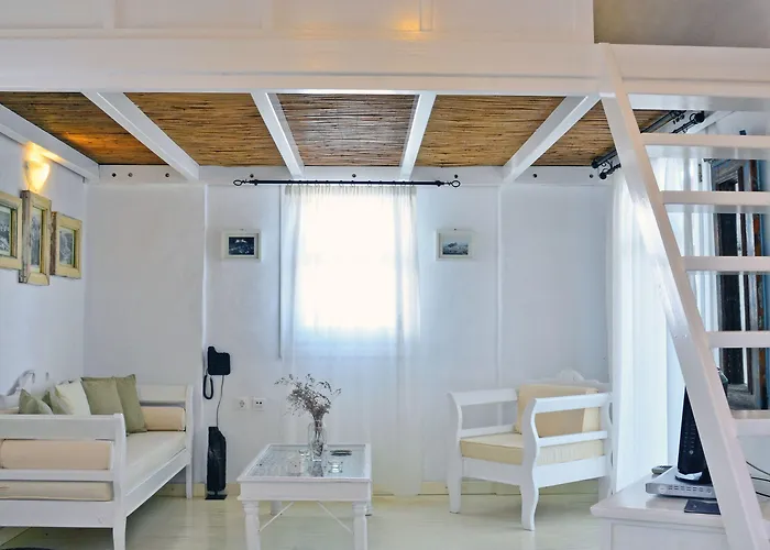 Tholaria Boutique 2*