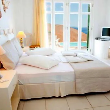 Hotel Tholaria Boutique 4*