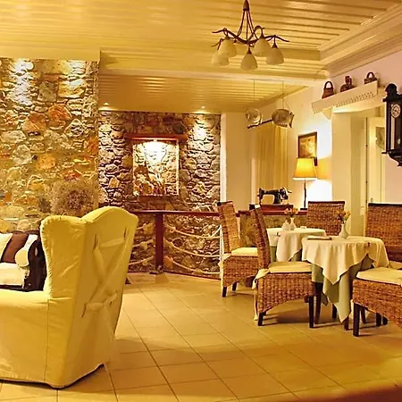Tholaria Boutique Hotel 2*