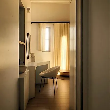 Tholaria Boutique Hotel 2*