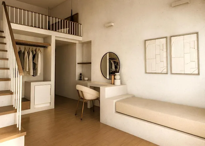 Tholaria Boutique