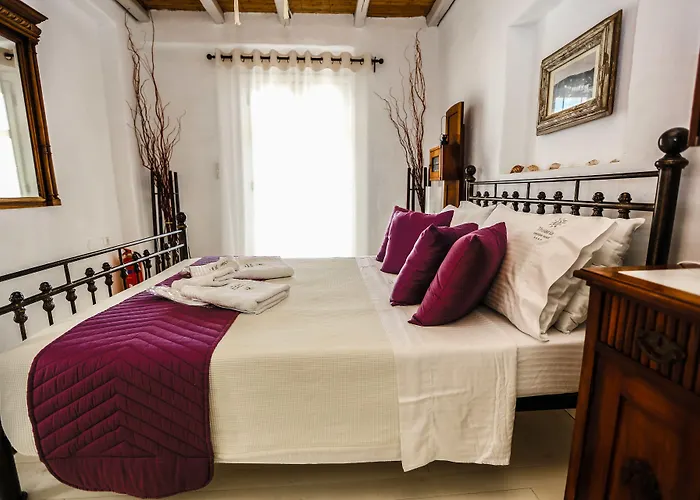 Tholaria Boutique 2*