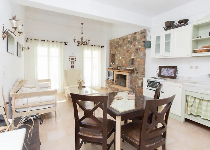 Tholaria Boutique فندق