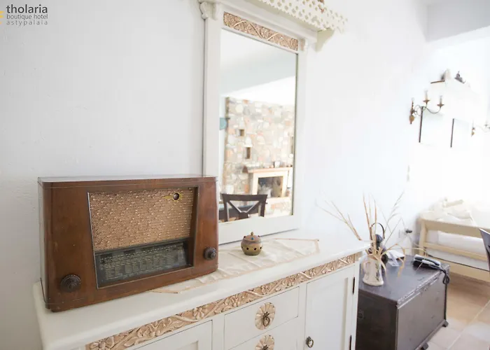 Tholaria Boutique 2*