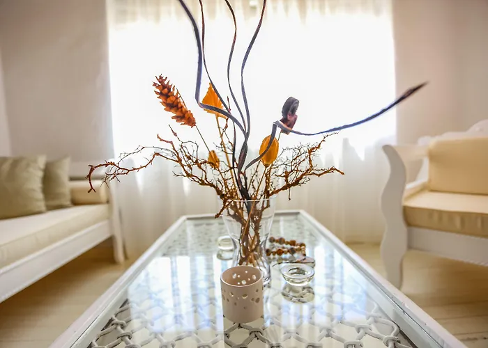 فندق Tholaria Boutique 2*