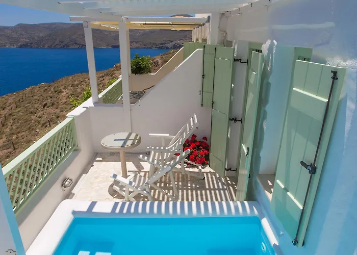 Tholaria Boutique فندق