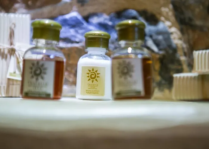 Tholaria Boutique فندق 2*